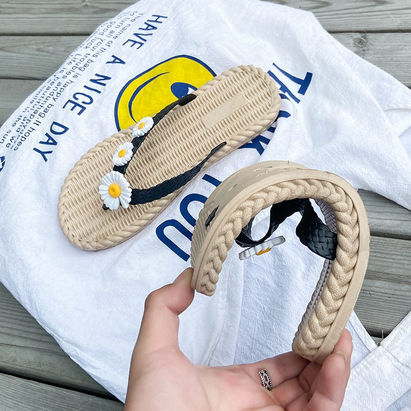 2024 Nowe Kwiatowe Letnie Klapki Buty Damskie Odporne Na Zużycie Sandały Na Płaskim Obcasie Kapcie Plażowe