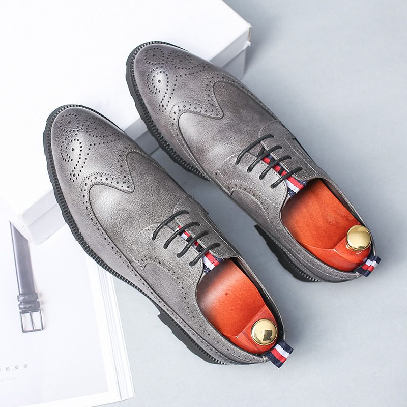 Nowe Biznesowe Buty Męskie Brogue Rzeźbione W Stylu Retro Wizytowe