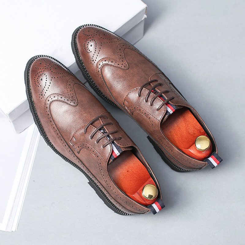 Nowe Biznesowe Buty Męskie Brogue Rzeźbione W Stylu Retro Wizytowe